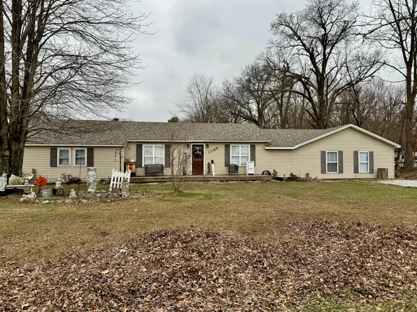1735 S 350 E, Knox, IN 46534