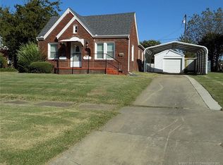 110 Country Club Dr, Holdenville, OK 74848