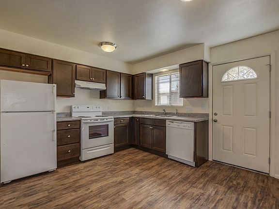 4th image of 510 1st St APT A