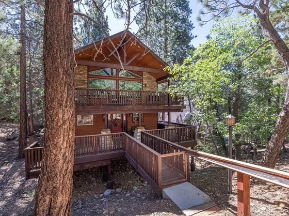 818 Kern Ave, Sugarloaf, CA 92386