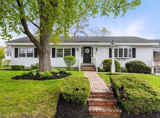 36 Alcott St, Lowell, MA 01852
