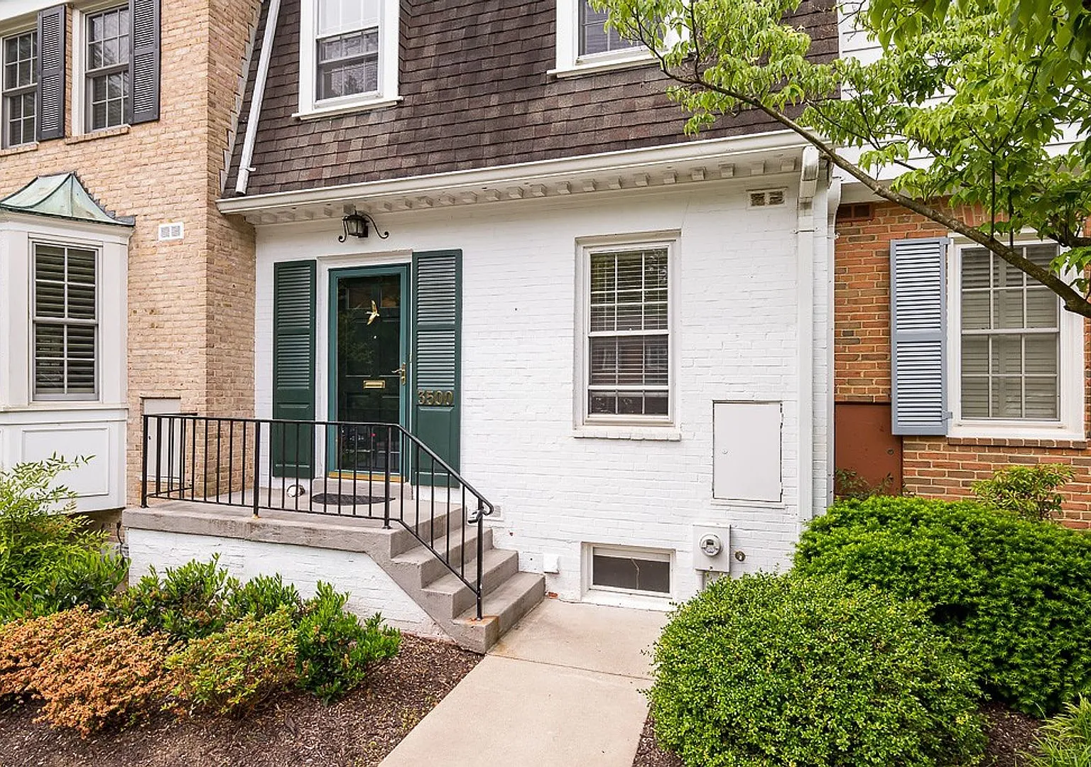 Rarely Available Charming Chevy Chase Patio Townhome at The Hamlet — Photo 4