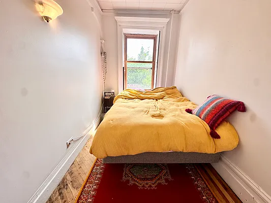 Rented by Garfield Realty  | media 16