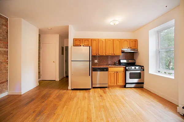 Rented by Brick Real Estate | media 15
