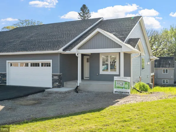 2114 Kari Ln, North Saint Paul, MN 55109