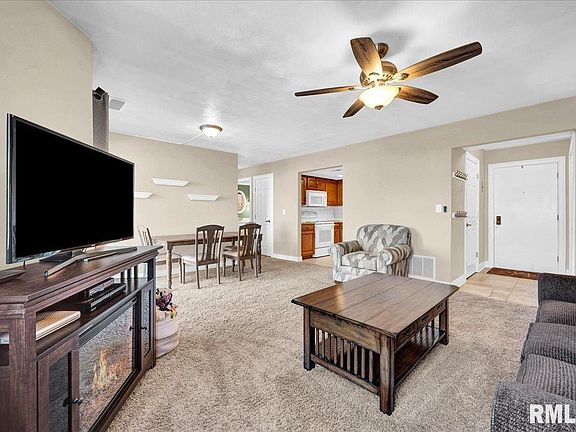 5th image of 2223 Veterans Rd Unit 21