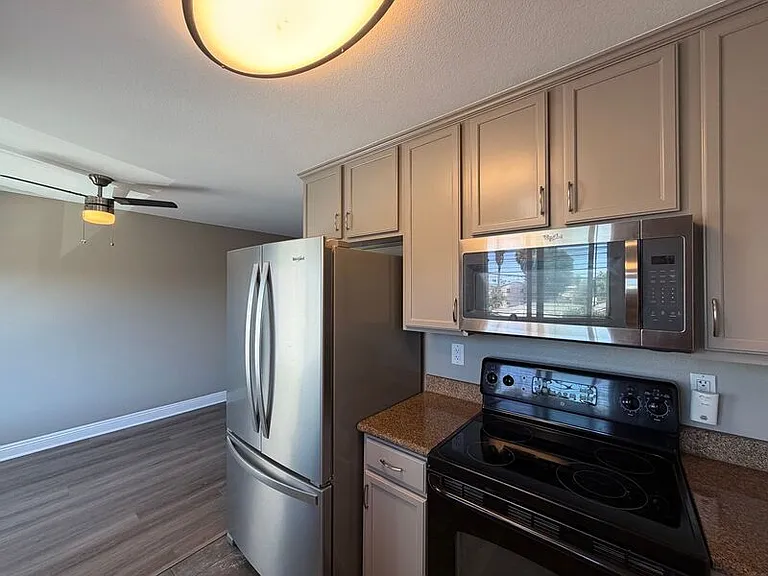 3535 Madison Ave #214 — Photo 7