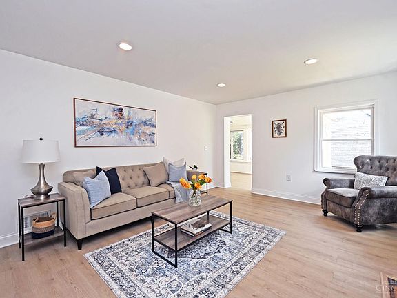 4th image of 4418 Harrison Ave