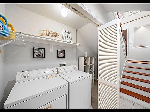 4th image of 2904 La Branch St
