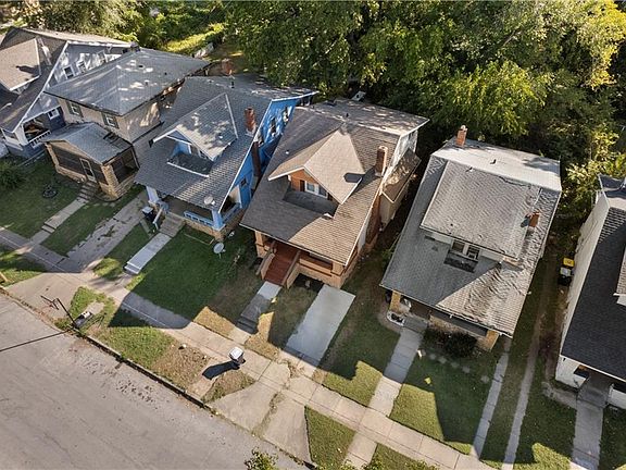 2nd image of 3809 S Benton Blvd