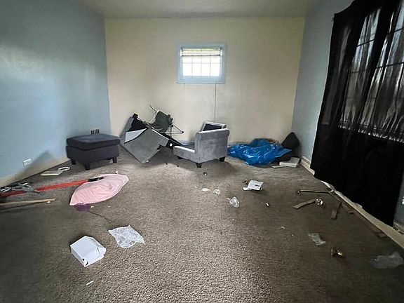 3rd image of 658 Lawndale Ave
