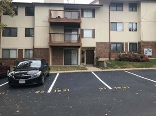 1531 Springlet Ct UNIT 32, Florissant, MO 63033
