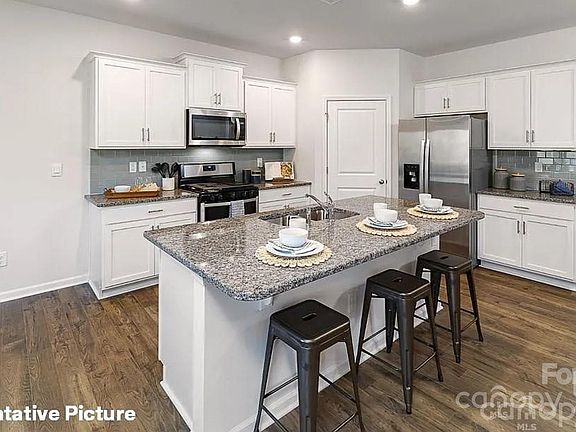 4th image of 229 Parker Claire Ln