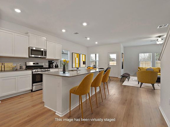 2nd image of 10421 Steinbeck Dr