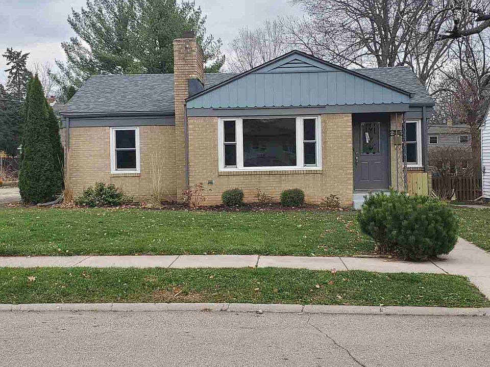 1st image of 215 James Ave