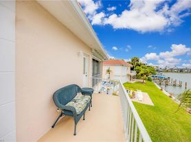 3070 Gulf Shore Blvd N