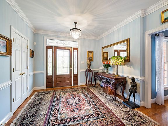 3rd image of 1029 Ivy Point Ct