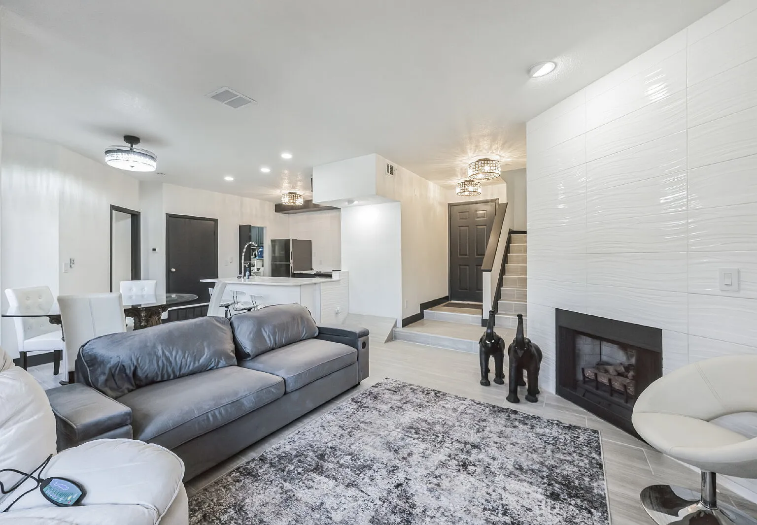 2 bed, 2.0 bath, 1315 sqft, $2,595 — Photo 4