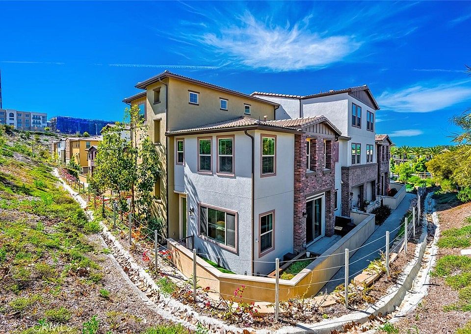 1st image of 1852 Red Willow Way