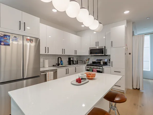 1110 33rd Ave #C, Seattle, WA 98122
