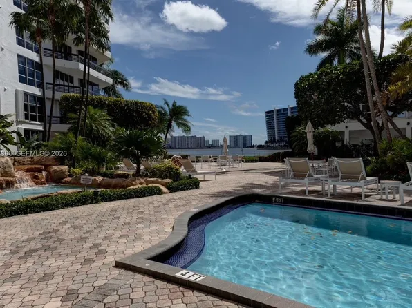 3600 Mystic Pointe Dr APT 613, Aventura, FL 33180