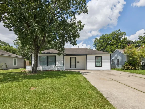 1408 Scarborough Ln, Pasadena, TX 77502
