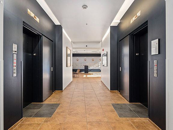 3rd image of 701 Columbia St APT 212