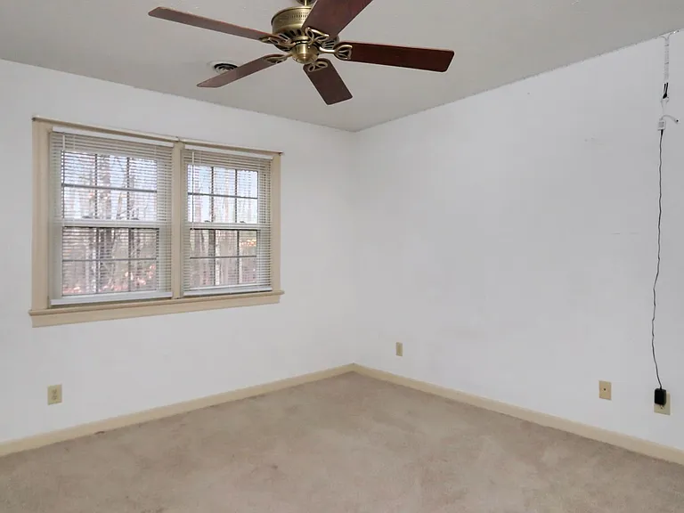 227 Aspen Blvd — Photo 23