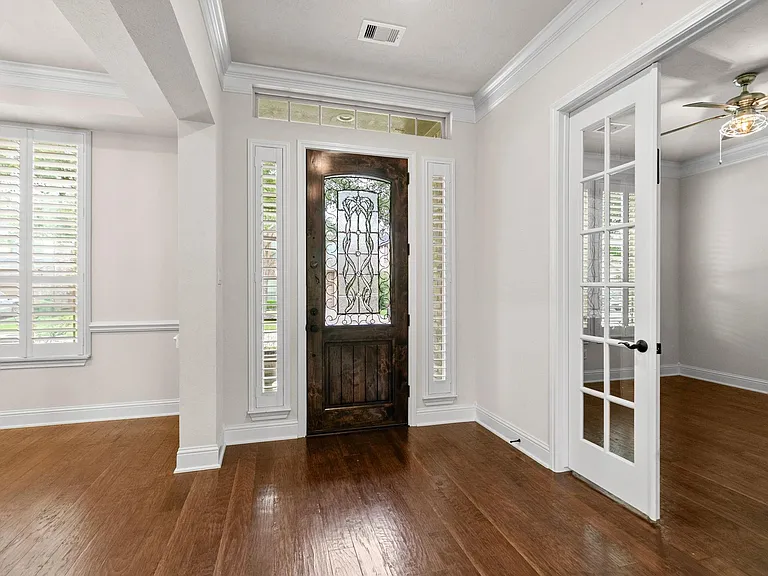 18900 N Bee Cave Springs Cir — Photo 4