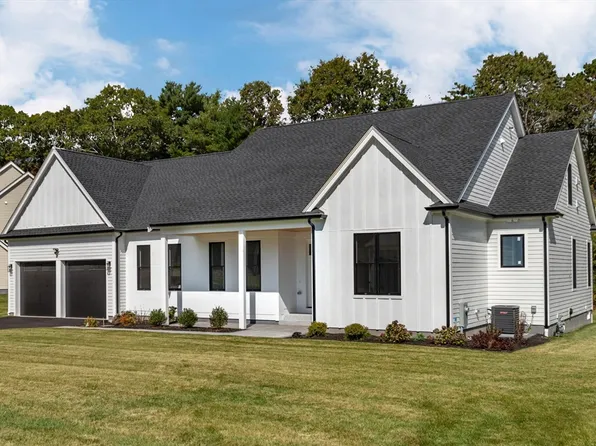 6 Casper Cir, Mashpee, MA 02649