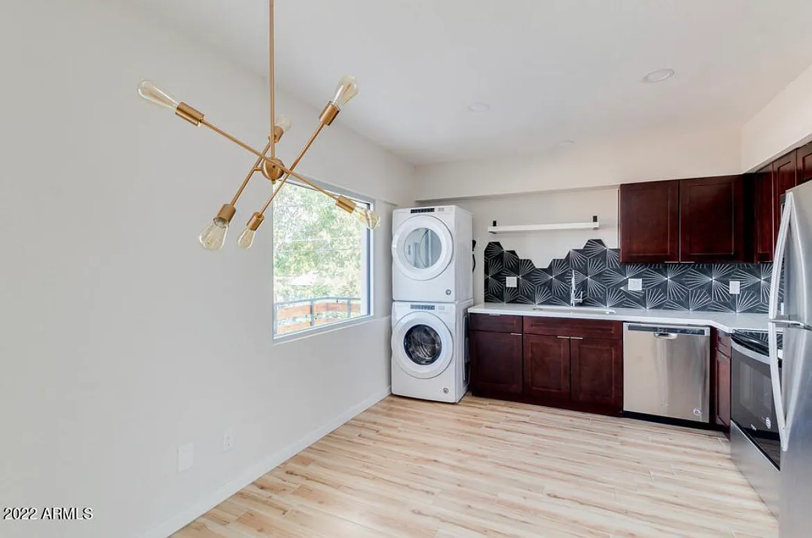 2 bed, 995 sqft, $1,450 — Photo 4