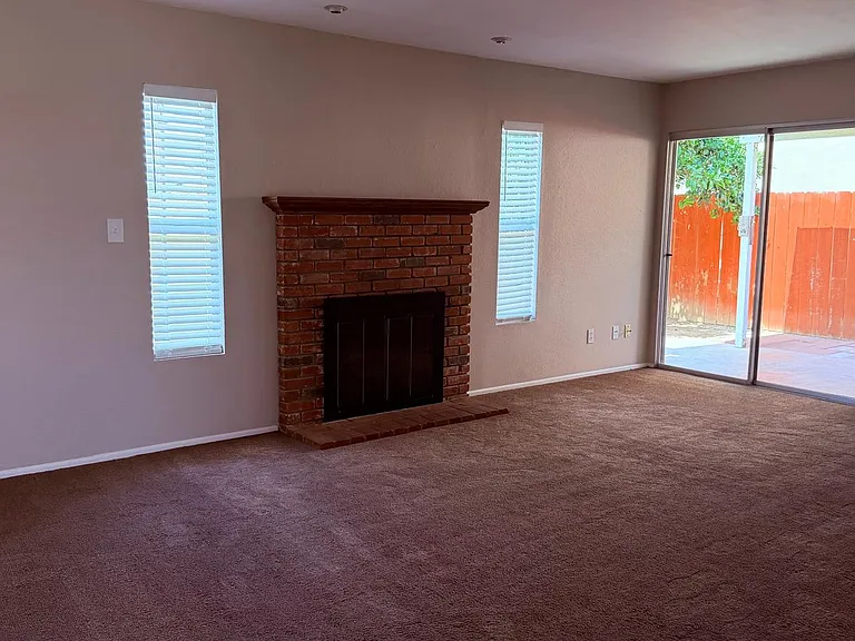 1764 Ionian St — Photo 7