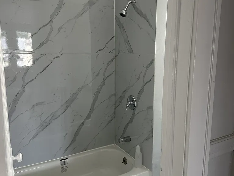 50 Montrose Ter — Photo 20