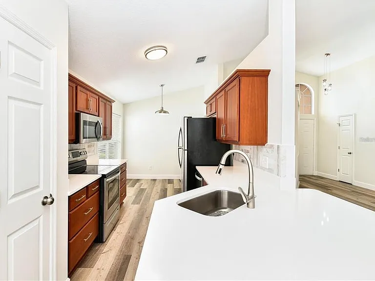 1820 Burchstone Dr — Photo 10