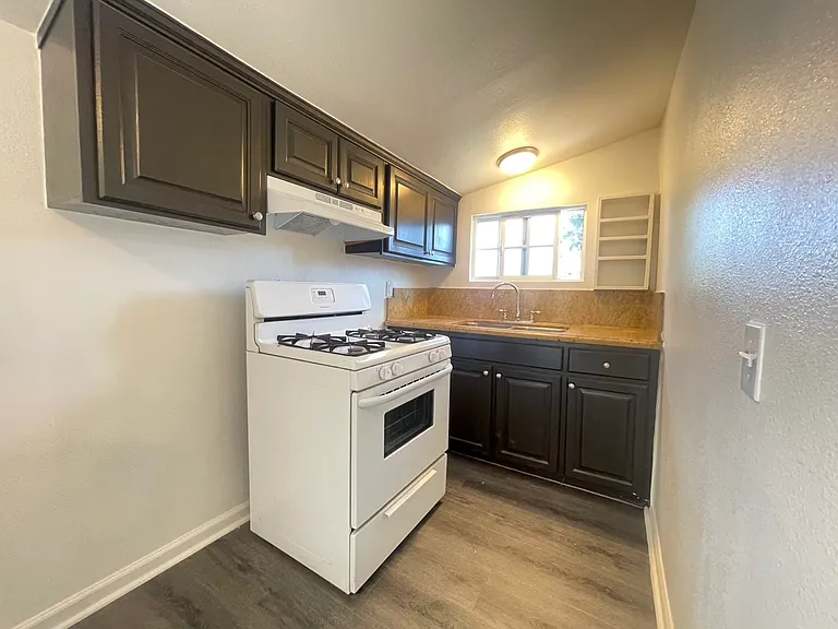 4347 Cypress Ave #4347 — Photo 4