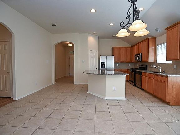 4th image of 19119 Canyon Ferry Ln