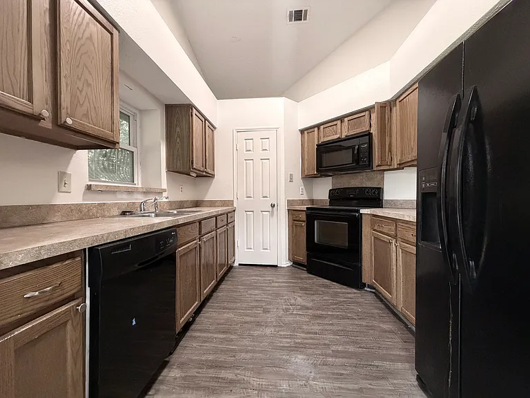 1334 Mimosa Ln — Photo 11