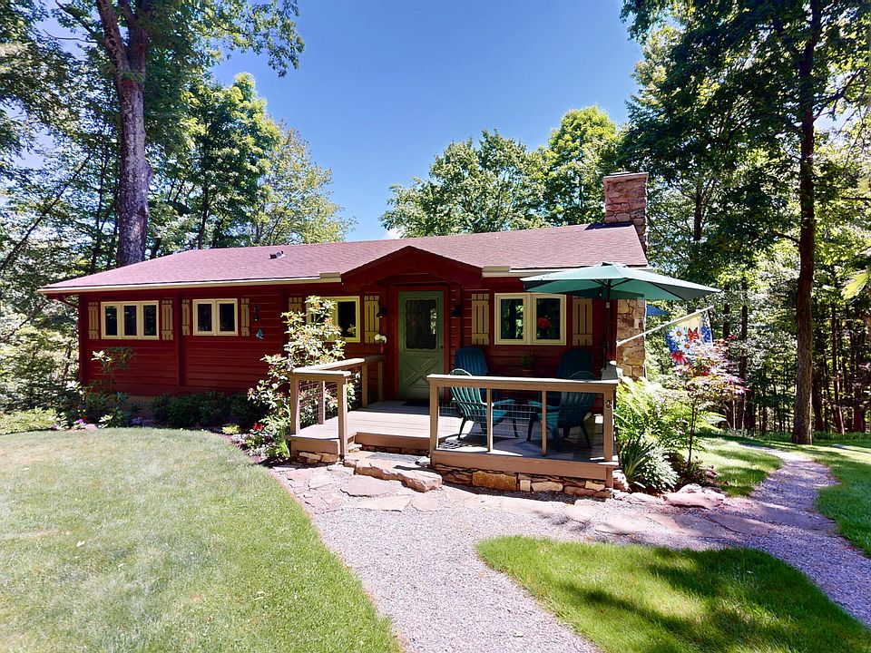 1st image of 81 Pine Dr