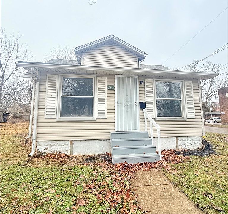 1st image of 920 Clement St