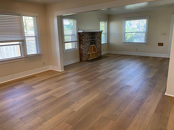5th image of 2189 Oakmont St #0