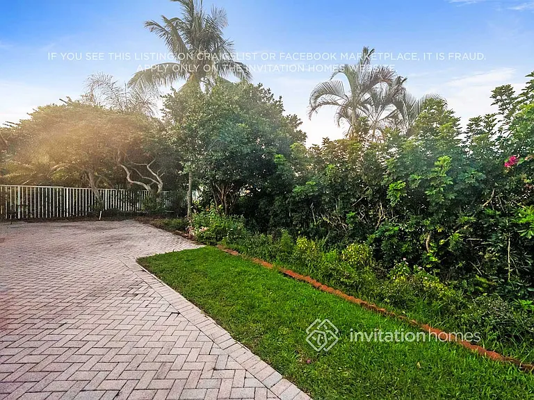 1504 Siena Ln — Photo 16