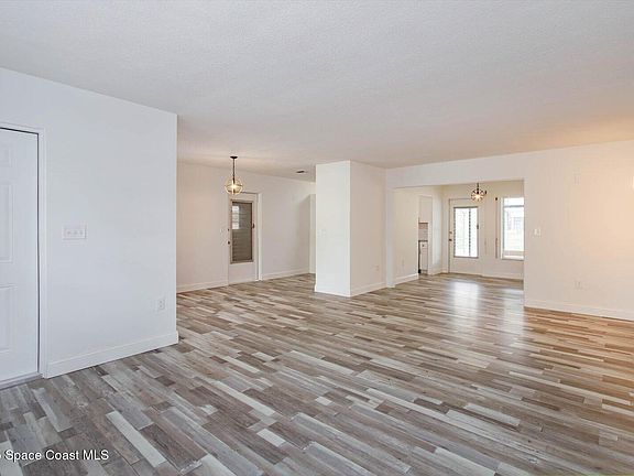 3rd image of 310 Lejeune Dr