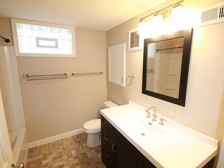 Spacious bathroom