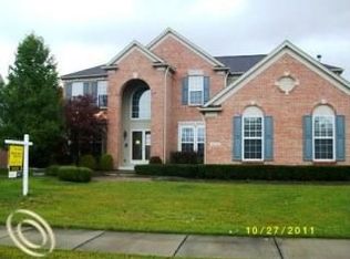 48714 Tanglewood Dr, Macomb, MI 48044