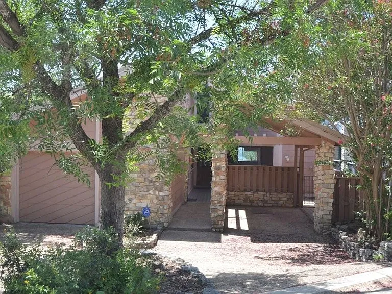 4603 Twin Valley Cir — Photo 2