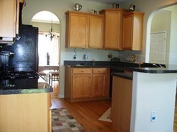 2nd image of 2028 Castlemaine Cir