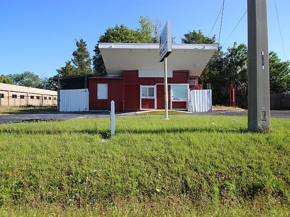 4th image of 4701 Shirley Ave