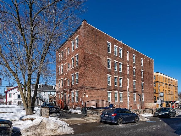 3rd image of 301-305 Dudley St