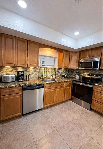 5340 NE 17th Ter Photo 1 5340 NE 17th Ter Photo 1