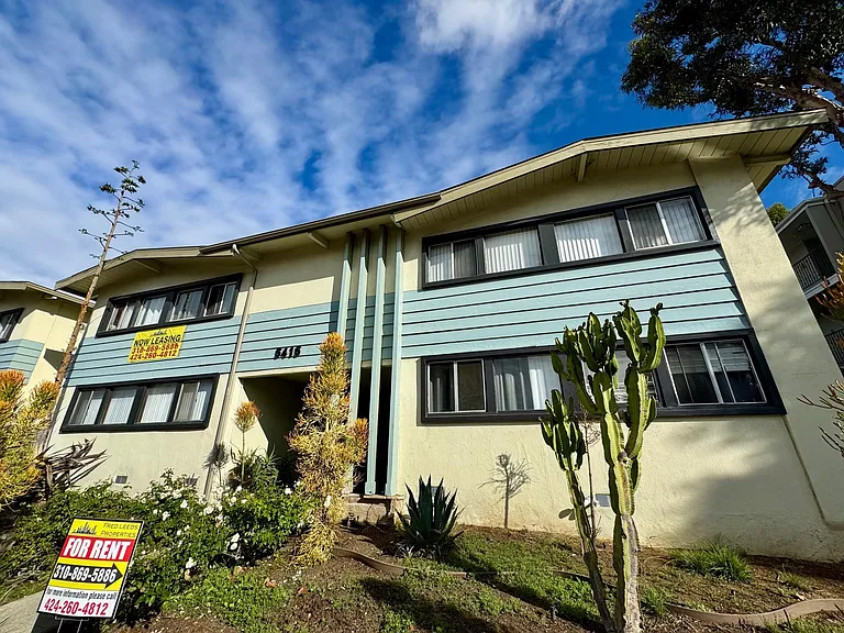 5415 West San Vicente — Photo 2